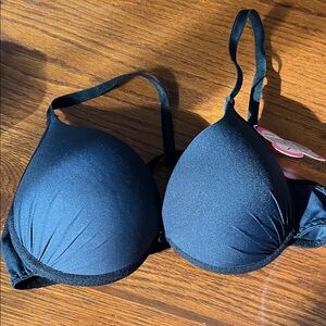NWT Women’s Size 34C Elegant Black Bra